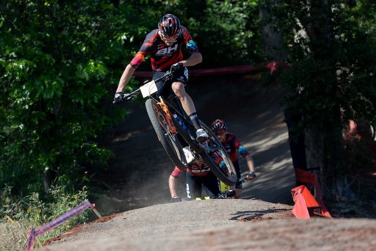 Imagen de la nota de ABC sobre el Campeonato Panamericano de MTB en San Juan del Paraná